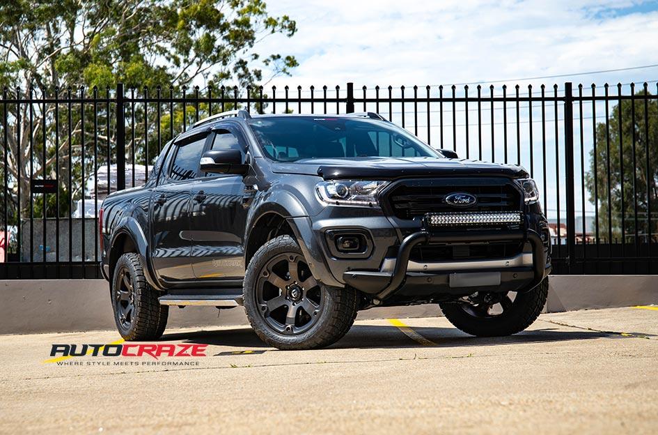FORD RANGER BEAST BLACK MACHINED WITH DARK TINT